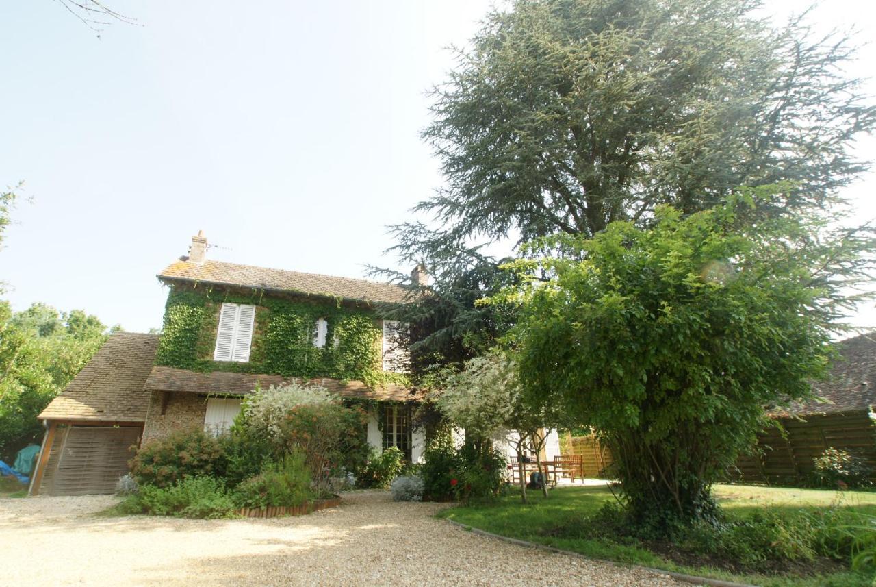 Bed and Breakfast Le Cèdre Bleu Grosrouvre Esterno foto